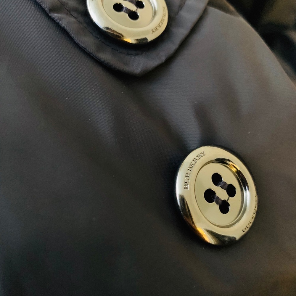 Burberry - Picture 3 of 4